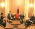 Kryeparlamentari Krasniqi priti ministrin e Punëve të Jashtme të Shqipërisë, Lulzim Basha