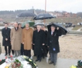 Udhëheqja e Kuvendit bën homazhe tek të rënët e familjes Jashari