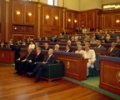 Kryeministri Sali Berisha foli para deputetëve të  Kuvendit të Kosovës