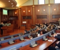 Deputetët e rinj pajisen me kartelat e deputetit