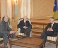 Kryeparlamentari Krasniqi priti udhëheqjen e Shoqatës së Pensionistëve të Kosovës