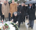 Udhëheqja e Kuvendit bën homazhe tek të rënët e familjes Jashari
