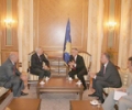 Kryeparlamentari , dr. Jakup Krasniqi, priti ish-kryeadministratorin e Kosovës,  Soren Jessen-Petersen 