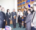 OSBE-ja i dhuroi një fond librash dhe disa punime hulumtuese Bibliotekës së Kuvendit të Kosovës