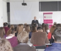 Kryeparlamentari Krasniqi mbajti ligjëratë në Kolegjin Universitar  “Univerzum”