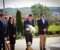 Kryetari Veseli bëri homazhe të varri i ish-presidentit Ibrahim Rugova dhe vizitoi familjen Rugova