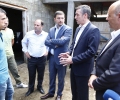 Kryetari Veseli vizitoi fermerët në Kaçanik, pas shfaqjes së sëmundjes gungore të kafshët