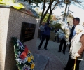 Kryetari Veseli bën homazhe dhe vendos lule për dëshmorët Ferki Aliu dhe Sadik Bega 