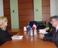 Kryetarja e Komisionit për Integrime Evropiane, Njomza Emini, priti ambasadorin e ri francez në Kosovë, Didier Chabert