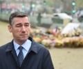 Veseli nderon viktimat e terrorizmit në Paris